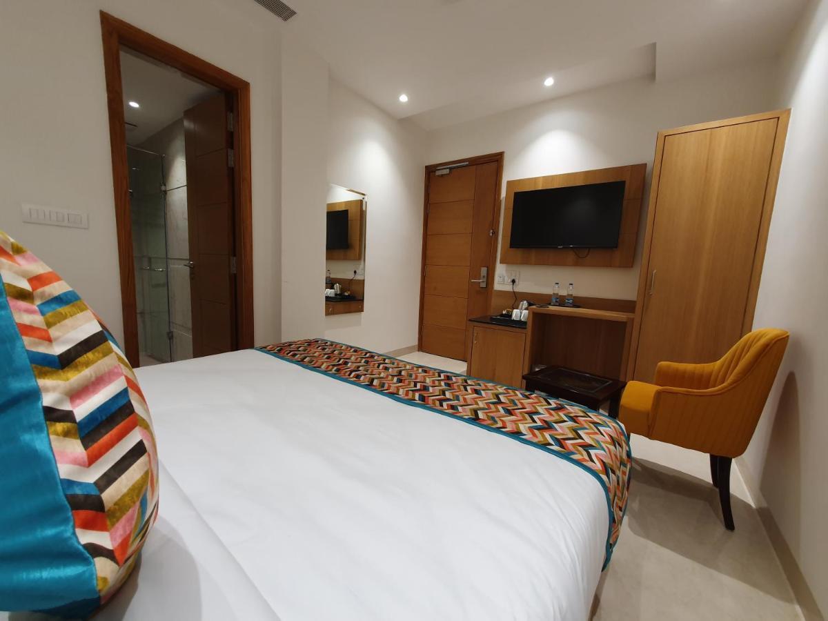 Hotel Classio Royale Amritsar Exterior photo