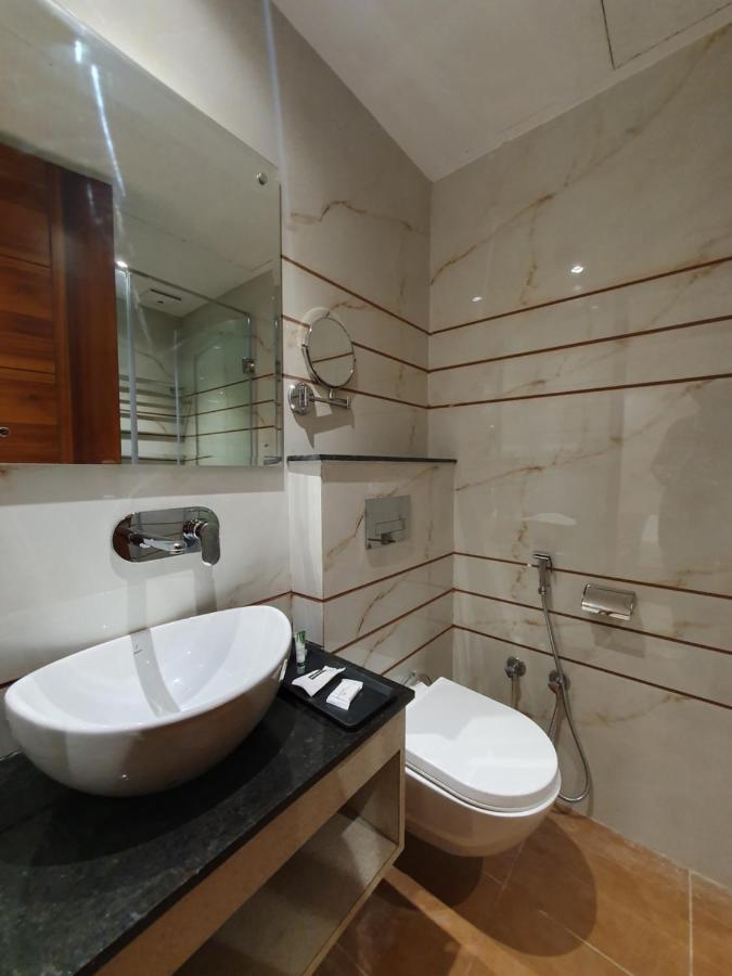 Hotel Classio Royale Amritsar Exterior photo