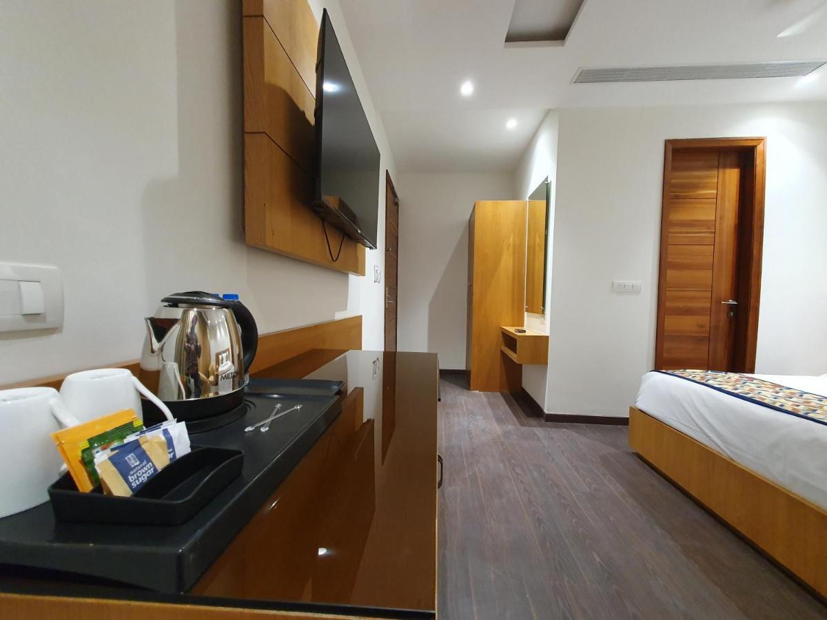 Hotel Classio Royale Amritsar Exterior photo