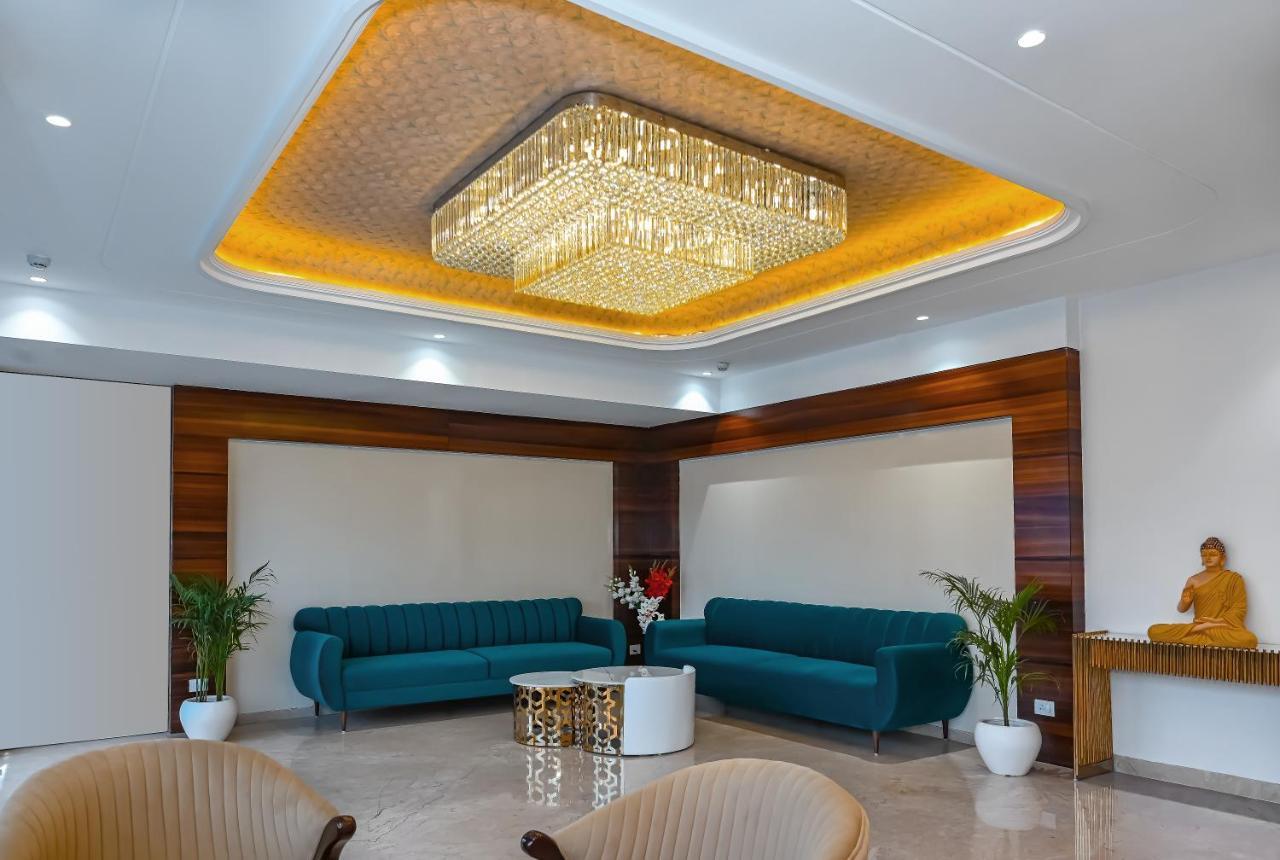 Hotel Classio Royale Amritsar Exterior photo