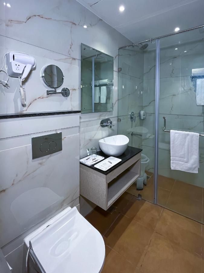 Hotel Classio Royale Amritsar Exterior photo