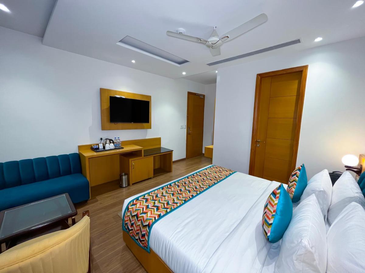 Hotel Classio Royale Amritsar Exterior photo