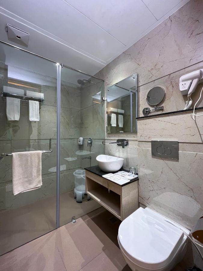 Hotel Classio Royale Amritsar Exterior photo